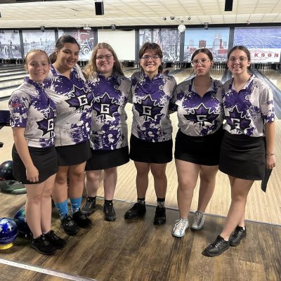 Goshen College Women's Bowling Team of six women.