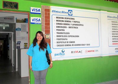 Jessica outside Clinica Elera.