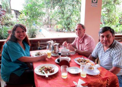 Lunch at a San Ramón "chifa" restaurant. There was a lovely view of a garden.