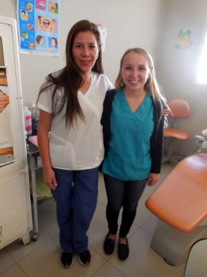 Kate with a dentist she assisted, Dr. Marianela Rivera Muñoz.